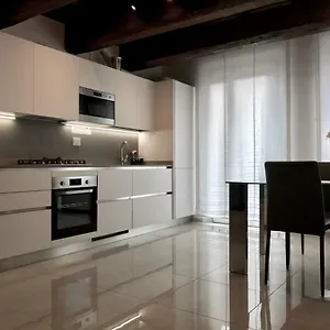  Appartamento Moderno Affaccio Su Via Mazzini